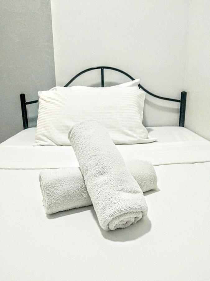Hometel Barrio House Mactan Lapu-Lapu City Eksteriør billede